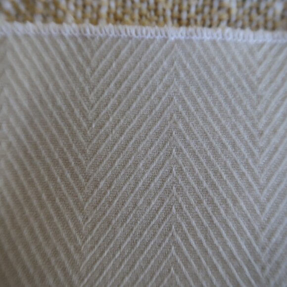 2 Sets pf 4 Ea. Cream Napkins, Luncheon and Dinner Linens - Picture 9 of 10